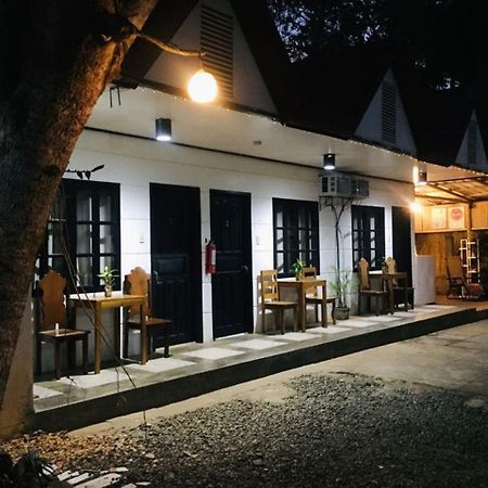 A&J Pension Puerto Princesa Eksteriør billede