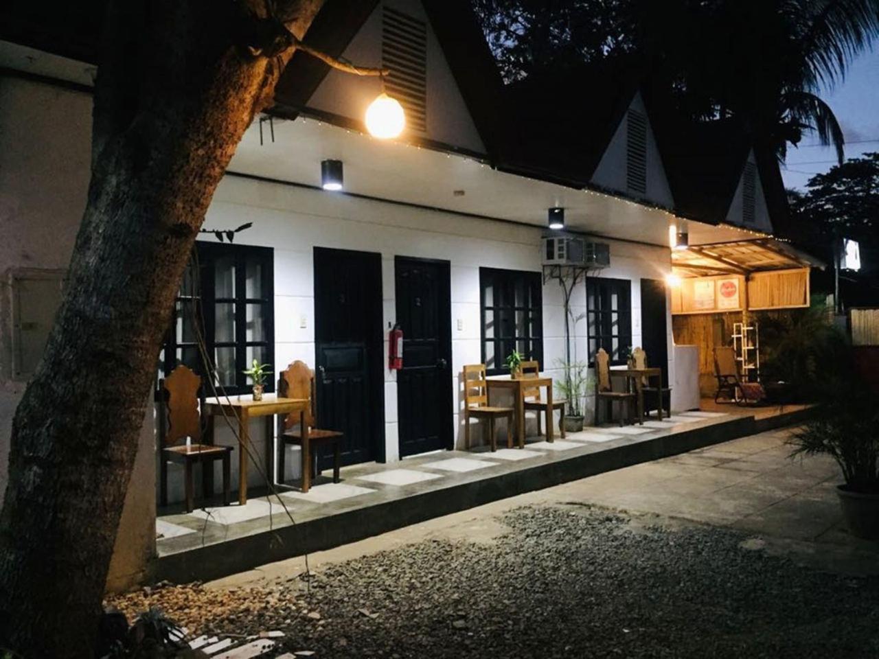 A&J Pension Puerto Princesa Eksteriør billede