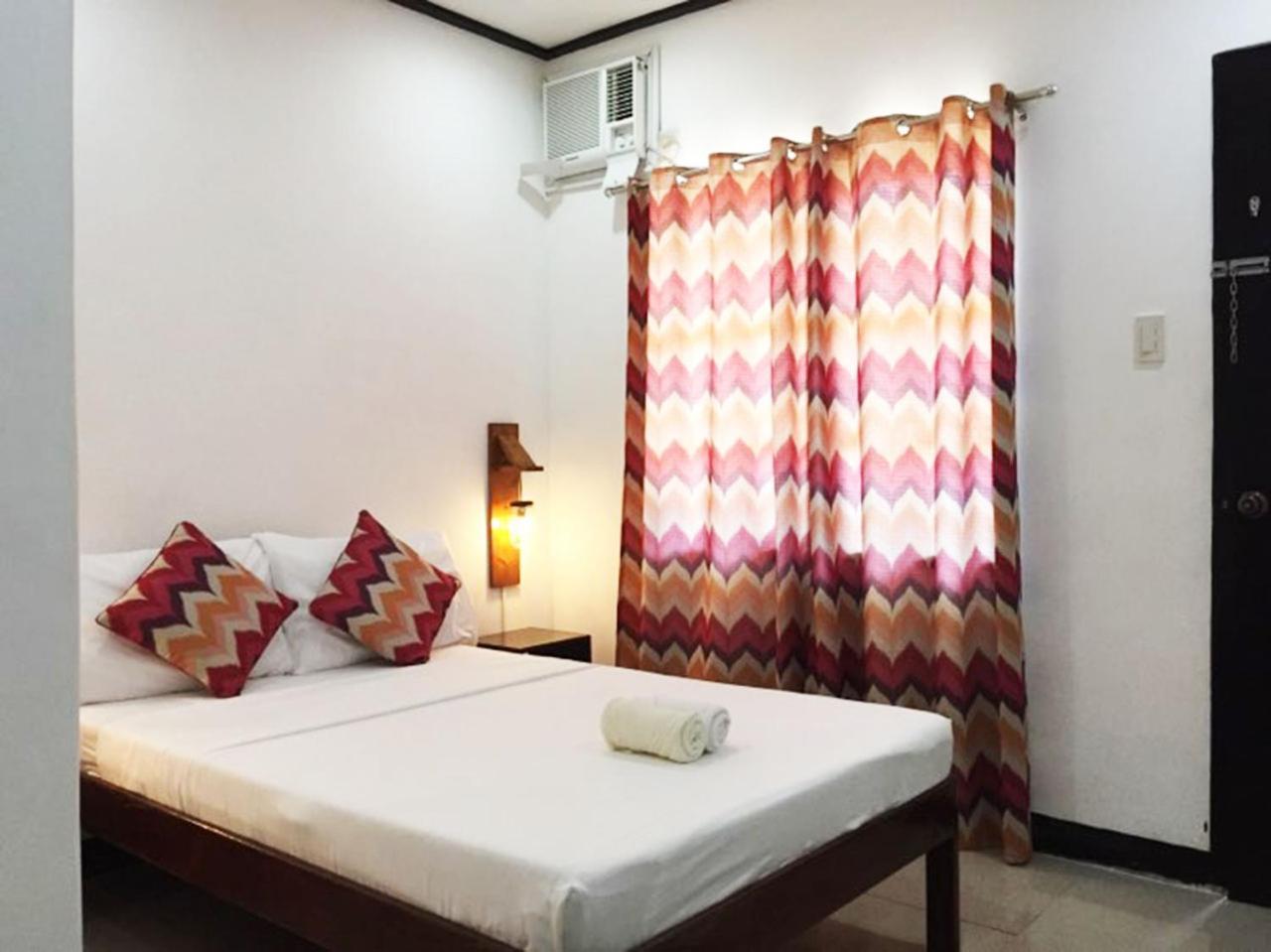 A&J Pension Puerto Princesa Eksteriør billede