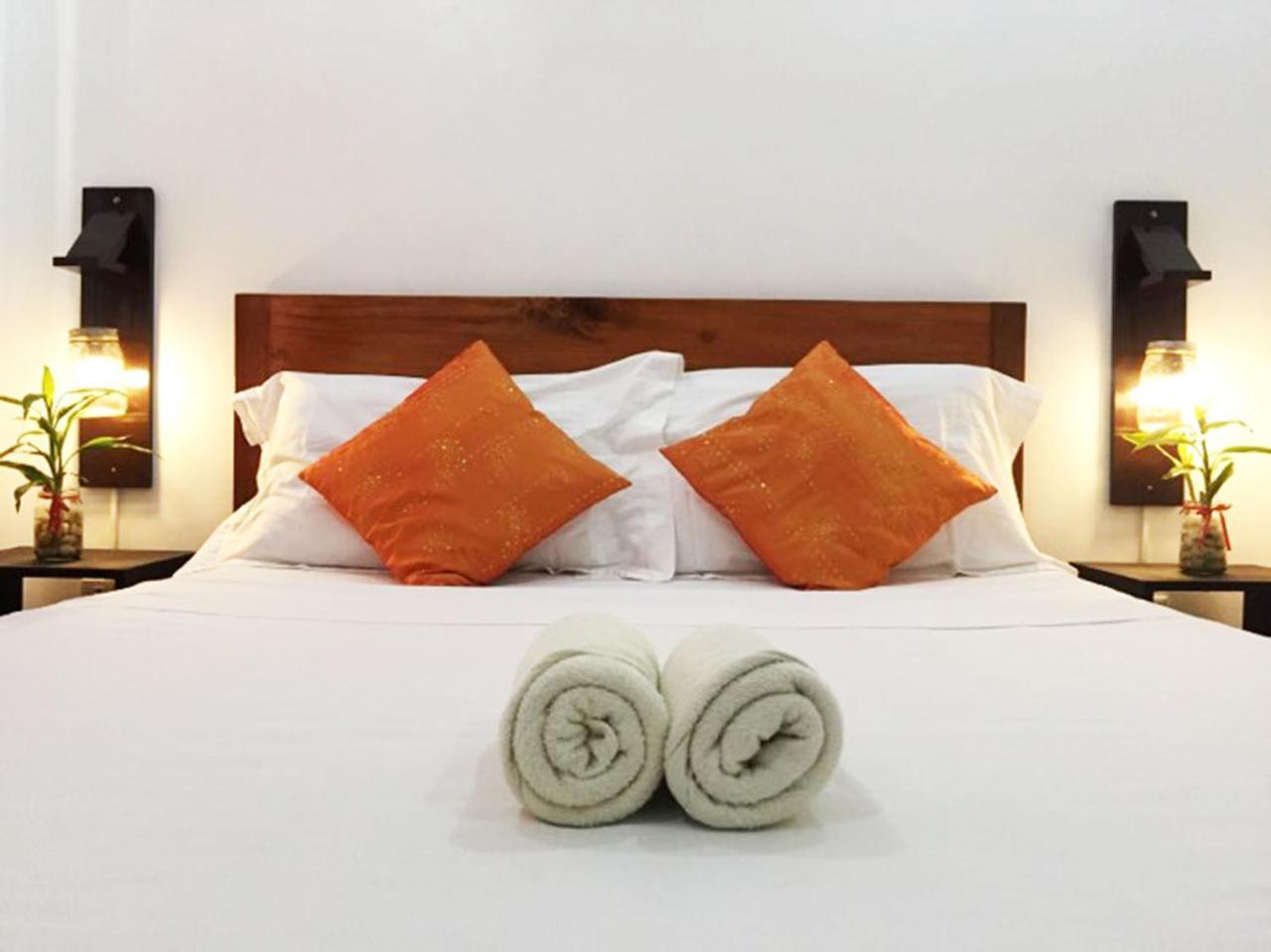 A&J Pension Puerto Princesa Eksteriør billede