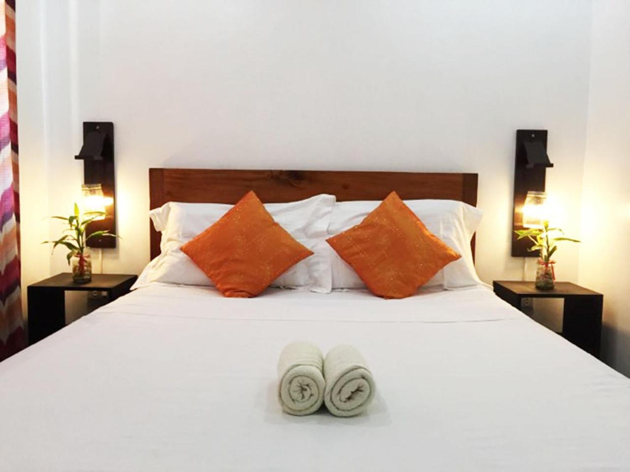 A&J Pension Puerto Princesa Eksteriør billede