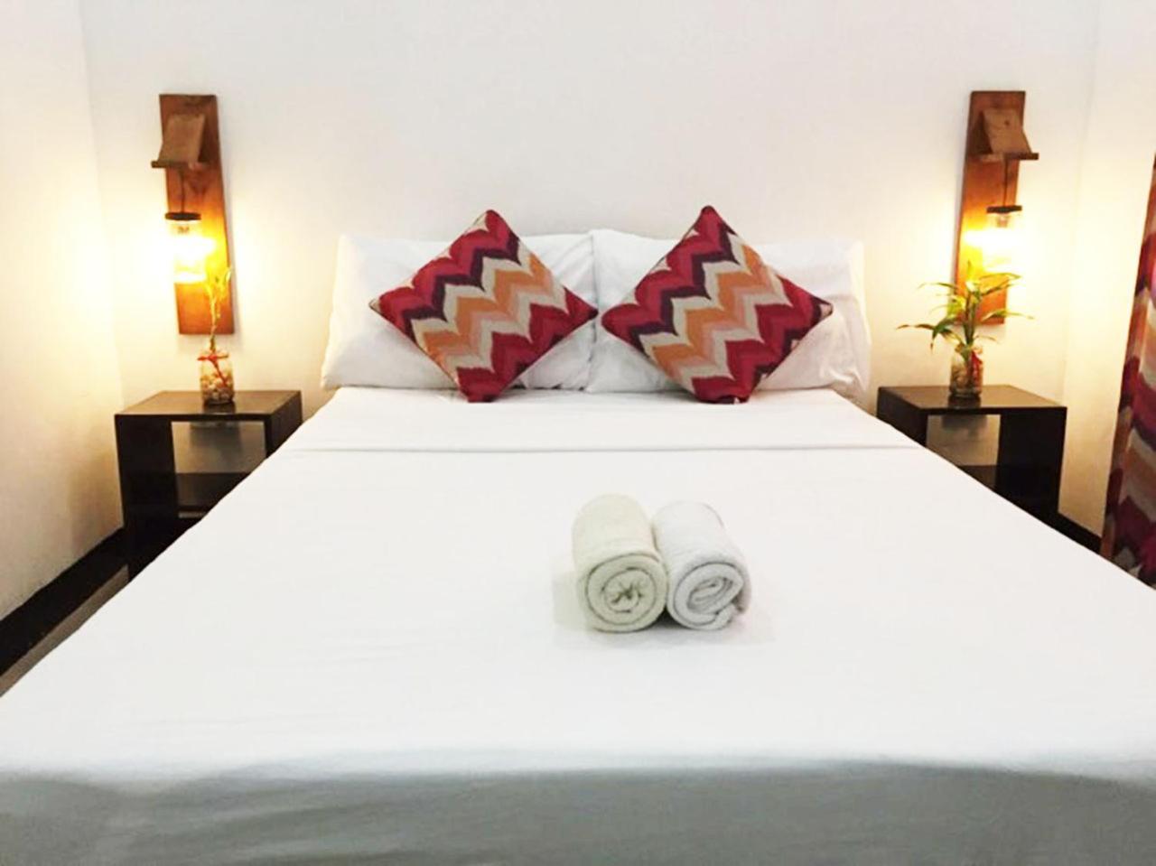 A&J Pension Puerto Princesa Eksteriør billede